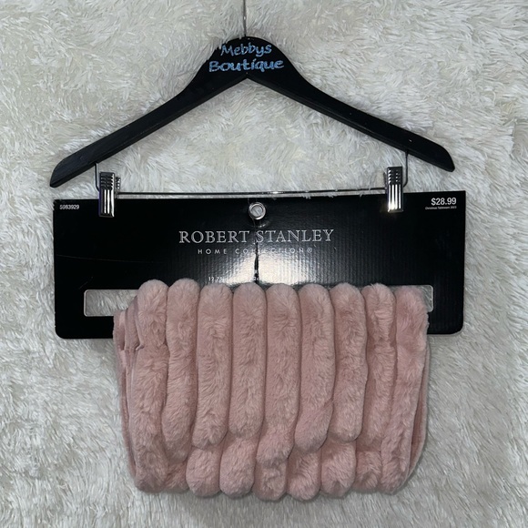 Robert Stanley Pink Table Runner - Picture 1 of 3